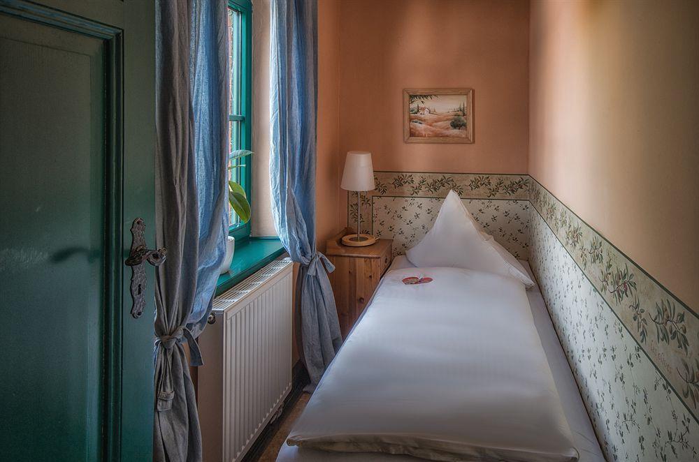 Hotel Zur Henne Naumburg  Eksteriør billede