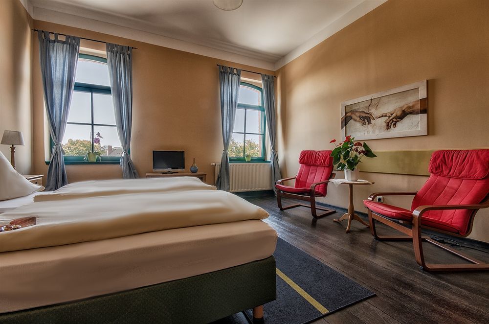 Hotel Zur Henne Naumburg  Eksteriør billede