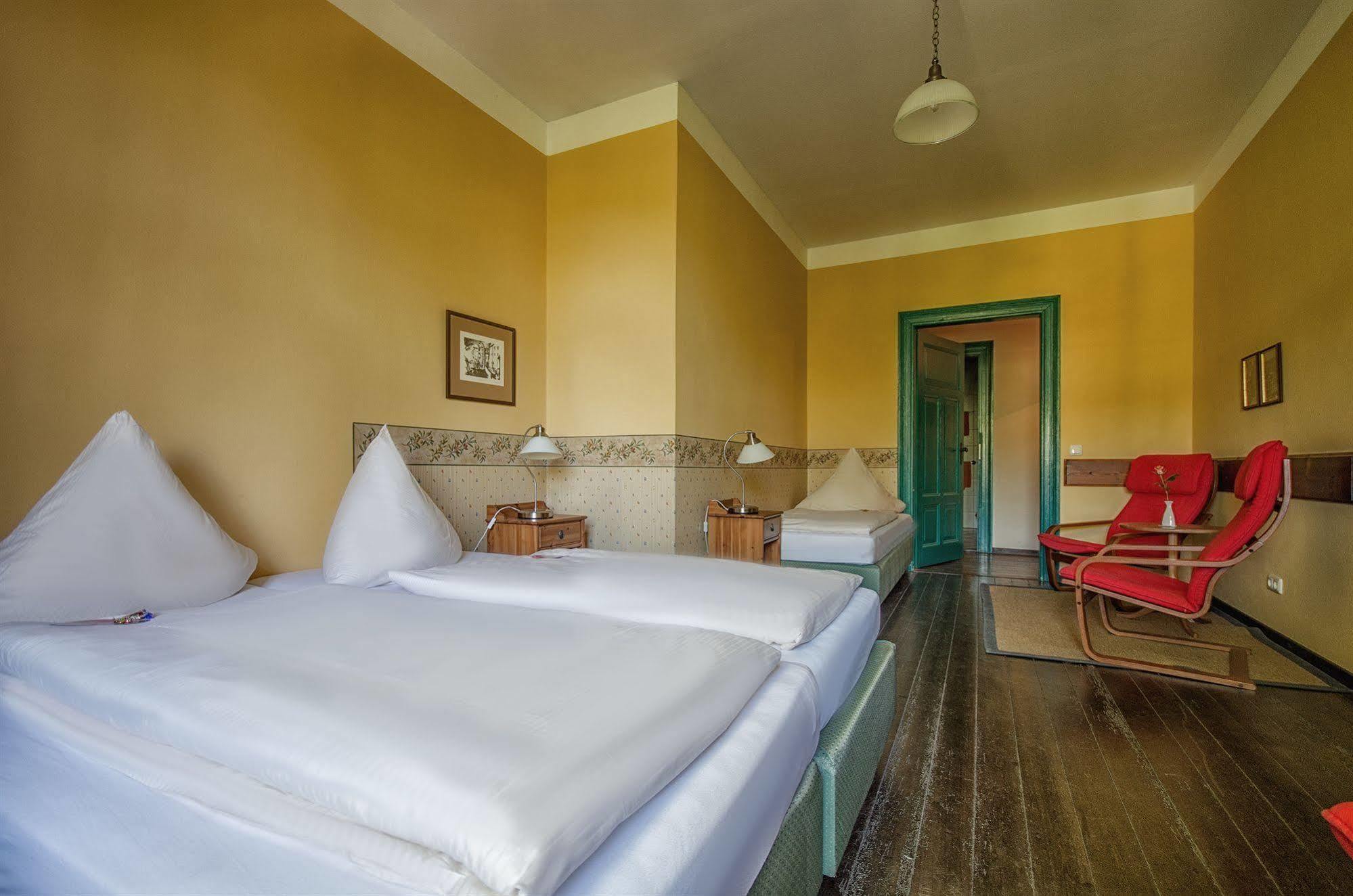 Hotel Zur Henne Naumburg  Eksteriør billede