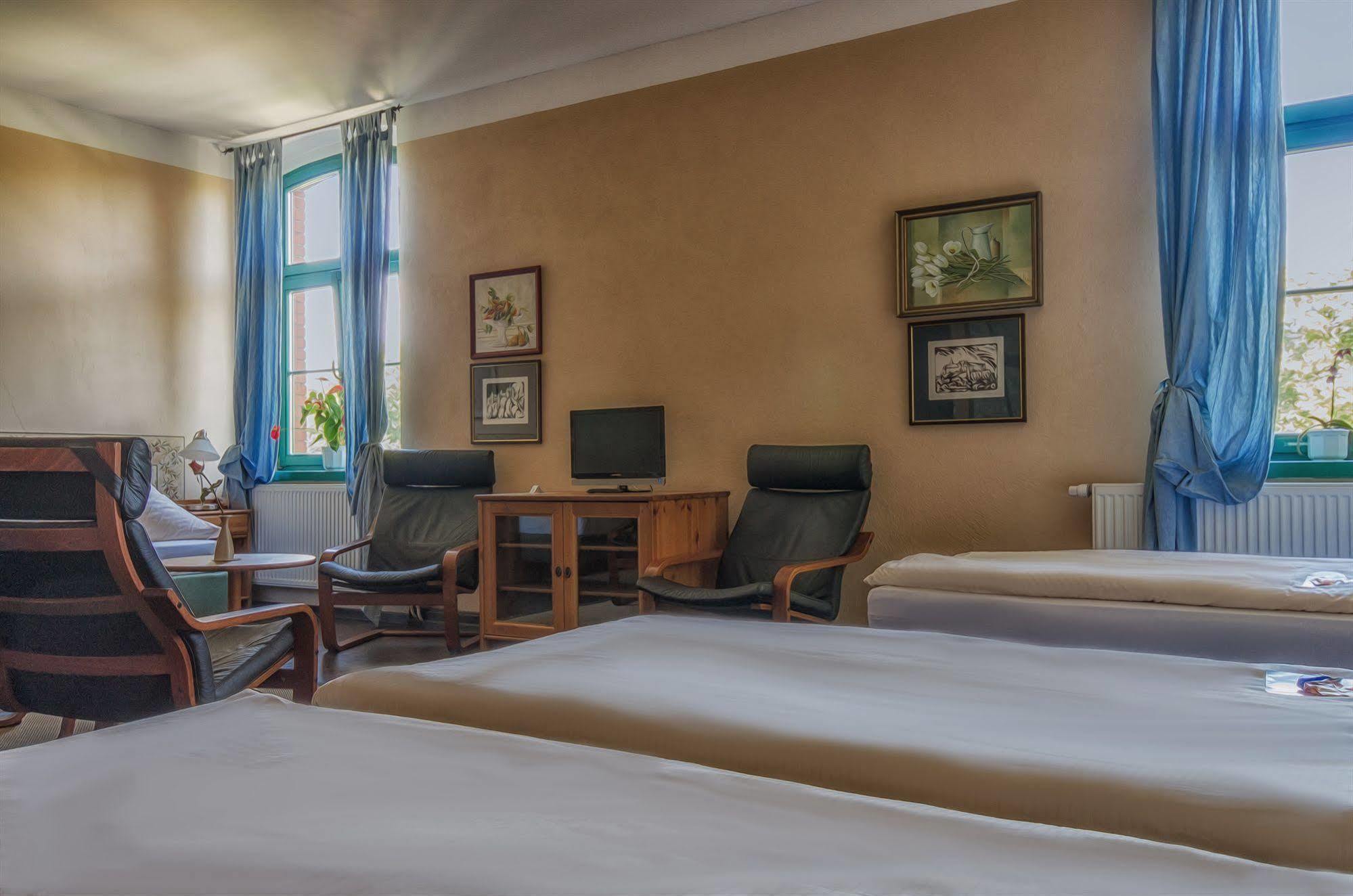 Hotel Zur Henne Naumburg  Eksteriør billede